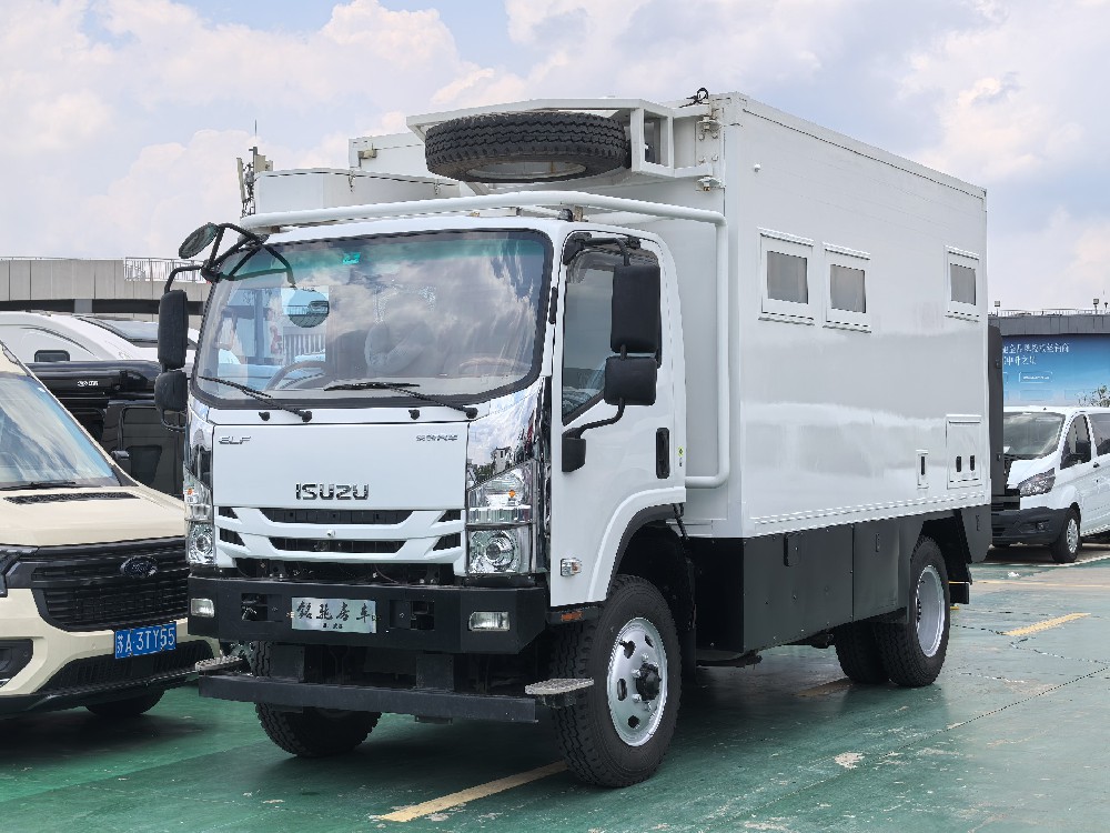 22年12月五十铃原厂四驱轻卡房车